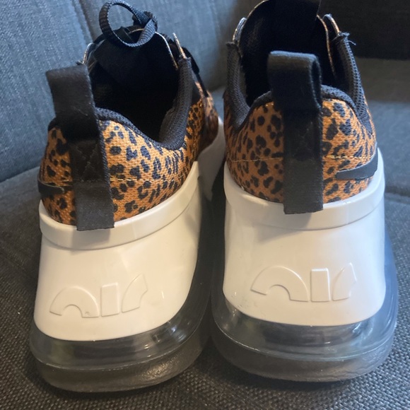 Nike Air Max Animal Print Womens Gym shoe size 9.5 Very good condition. - Picture 4 of 6